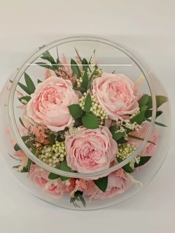 натуральные пионы в стекле, вакуум