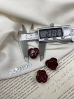 Пуговицы в форме розы бордовые