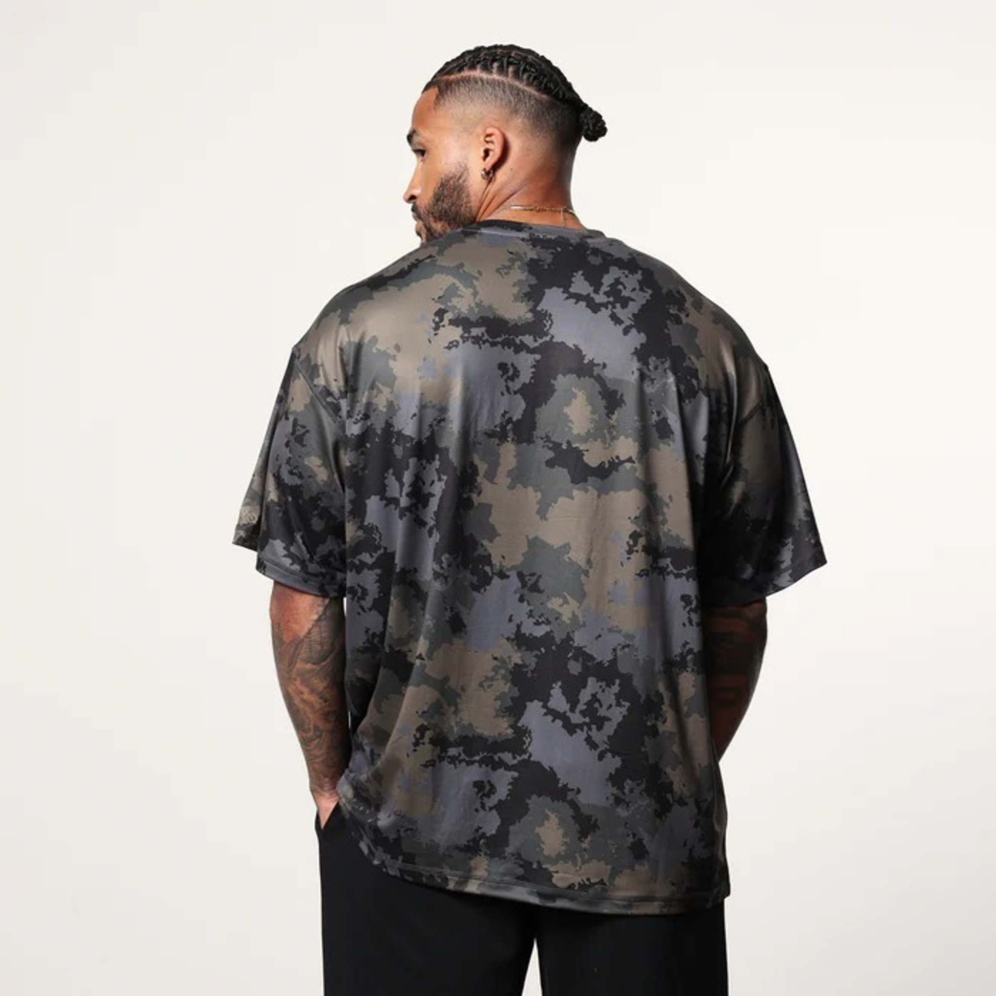 Футболка VANQUISH UTILITY Oversized T-Shirt Camo Brown