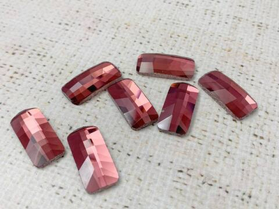 Стразы стекло клеевые, р. 2,2х1 см, красно-лиловый