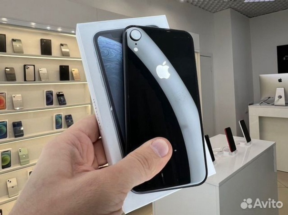 iPhone XR, 128 ГБ б/у