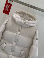 Пуховик Moncler