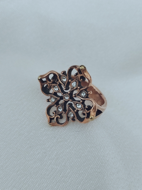 Кольцо "Изыск мод" из коллекции "Дефиле"