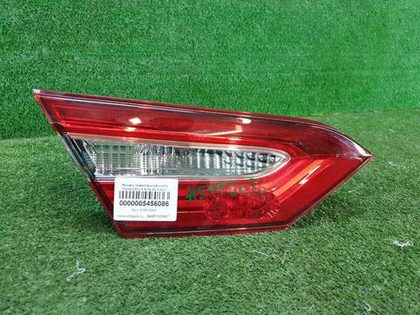 Фонарь левый внутр Toyota Camry XV70 17-нв галоген