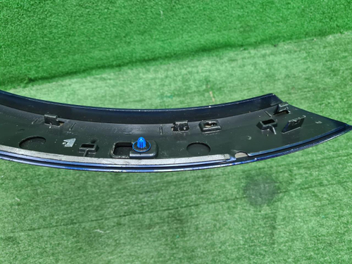 Расширитель задний левый Audi E-tron (2018-2023)