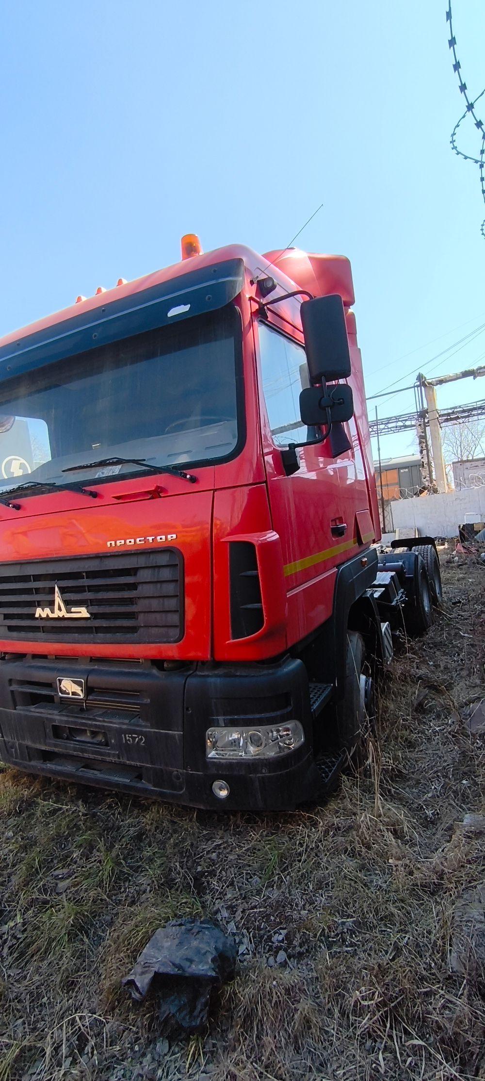 МАЗ 6430 6x4 Седельный тягач 6430С9-570-012 (Дизельный, 11,1 л, 420 л.с., МТ)