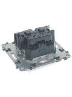 Розетка 1-ая с з/к со шторками Legrand Allure белая