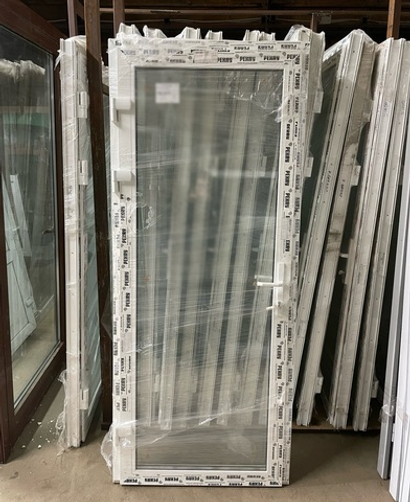 Пластиковая дверь 204(в) х 96(ш) лев РЕХАУ новая