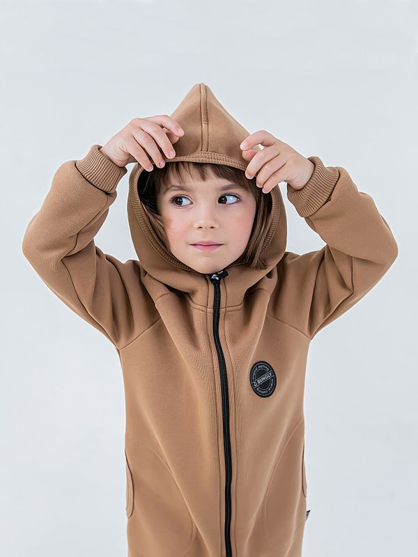 Комбинезон с капюшоном и карманами 