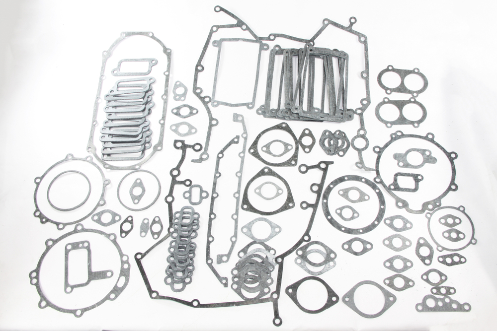 Набор прокладок двигателя ЯМЗ-850.10, 8501.01 малый паронитовый 0,6-1,5мм., 38наим. (850-1000001) Москва ( ОЕ 08-30-200 )
