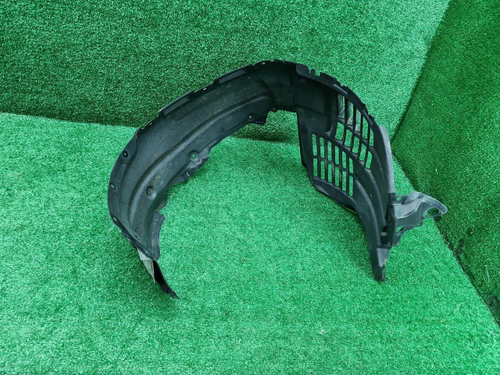 Подкрылок передний правый Land Cruiser 200 (15-21)