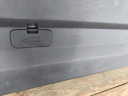 Обшивка крышки багажника Geely Coolray 19-нв Б/У Оригинал 6600058369