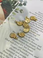 Подвеска "Раковина рельефная" золотистая 13х9,5мм