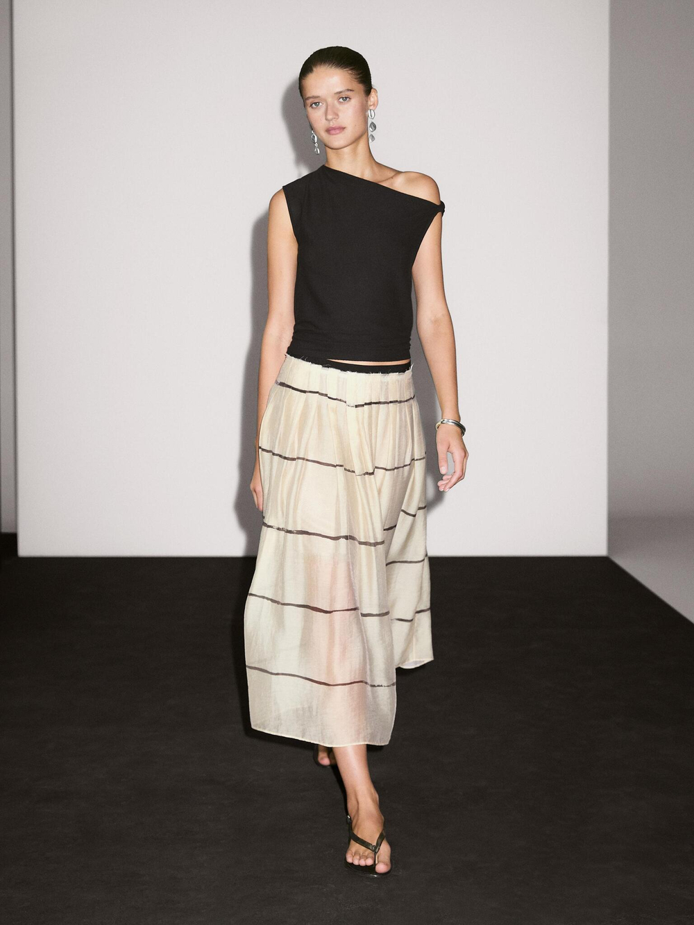 Massimo Dutti Юбка миди из струящейся ткани в полоску, кремовый