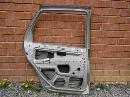 ЛАЗЕРНАЯ ОЧИСТКА КУЗОВНЫХ ДЕТАЛЕЙ АВТО ПЕРЕД ПОКРАСКОЙ