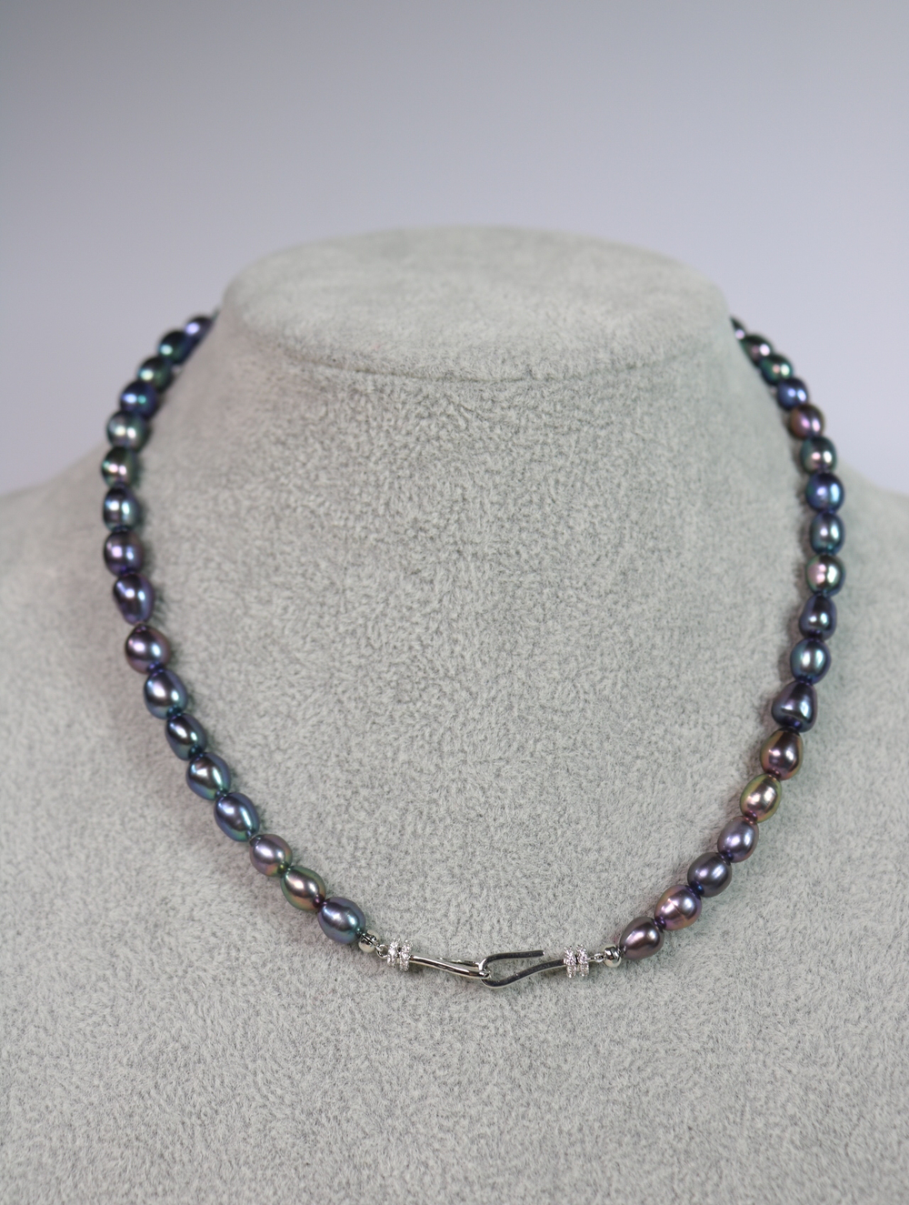 Чокер из черного жемчуга "Морская полночь"