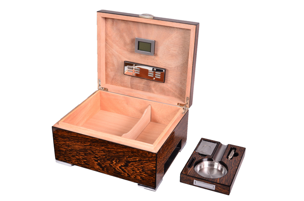 Хьюмидор Lubinski с подарочным набором, QE255