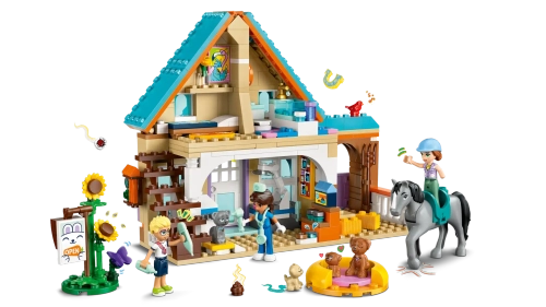 Конструктор LEGO Friends 42651 Ветеринарная клиника для лошадей и питомцев