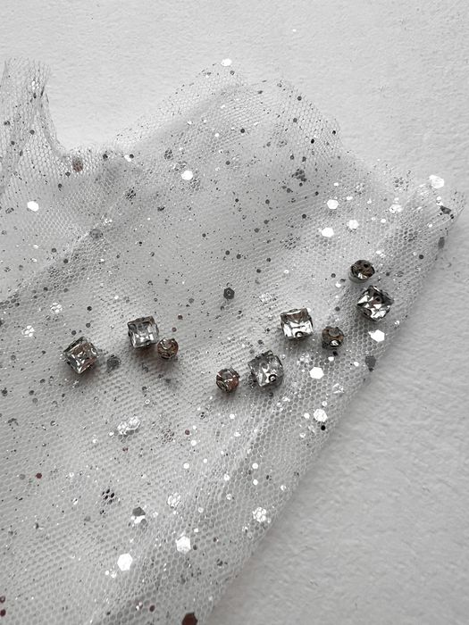 МИТЕНКИ КОРОТКИЕ РОЯ БЕЛЫЙ СО СТРАЗАМИ