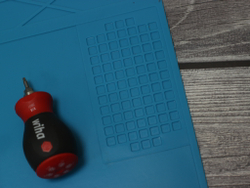 Резиновый коврик для разборки и пайки 310*210 Ковр1