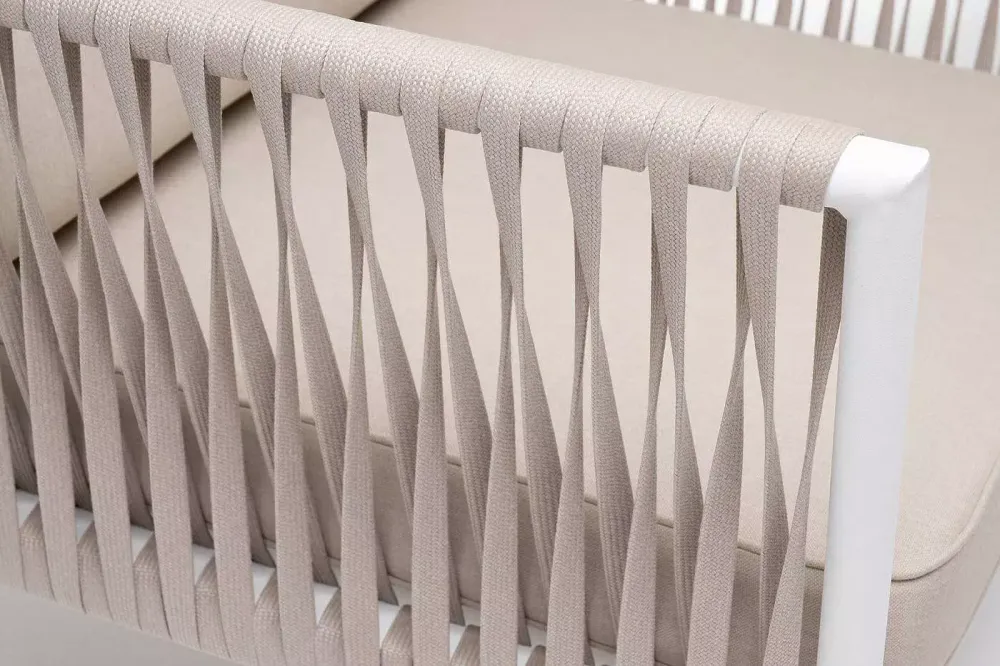 "Касабланка" кресло плетеное из роупа, каркас алюминий белый муар, роуп бежевый 20мм, ткань бежевая 15052