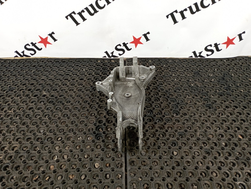 Кронштейн кабины передний правый