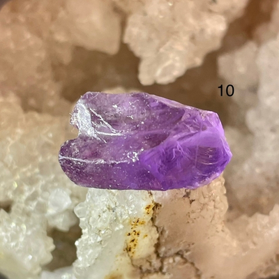 49204  Аметист Бусина необработанная 15-20мм