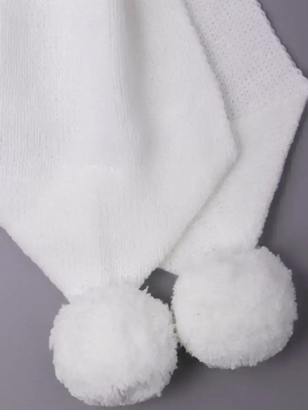 Шарф зимний вязаный с бубонами для детей