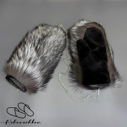 Варежки из меха чернобурки с отделкой из норки