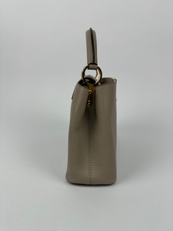 Сумка Louis Vuitton Capucines BB