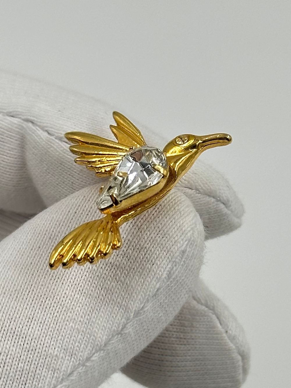 Брошь пин Колибри