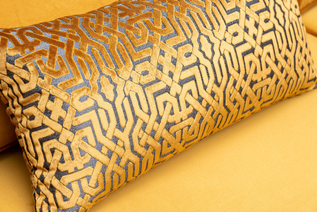 Диван трехместный Garda Decor Trevi 230М оранжевый вельвет с кантом механизм пума