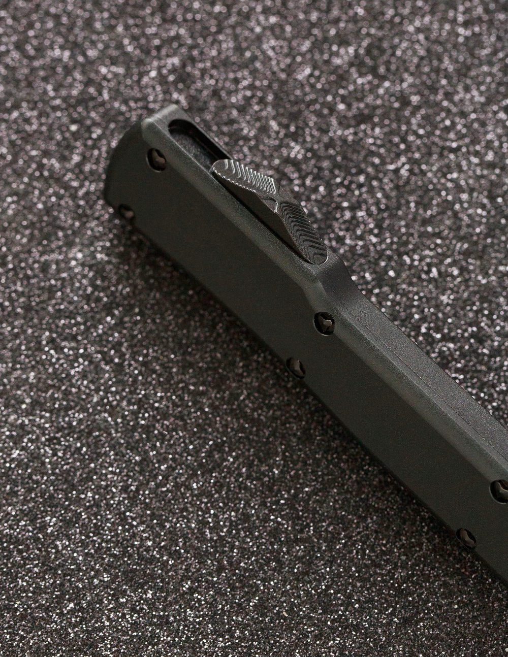 Автоматический складной нож SteelBro UTX-70 T/E Tanto Black 149-1BK (черный-черный) фронталка/выкидуха