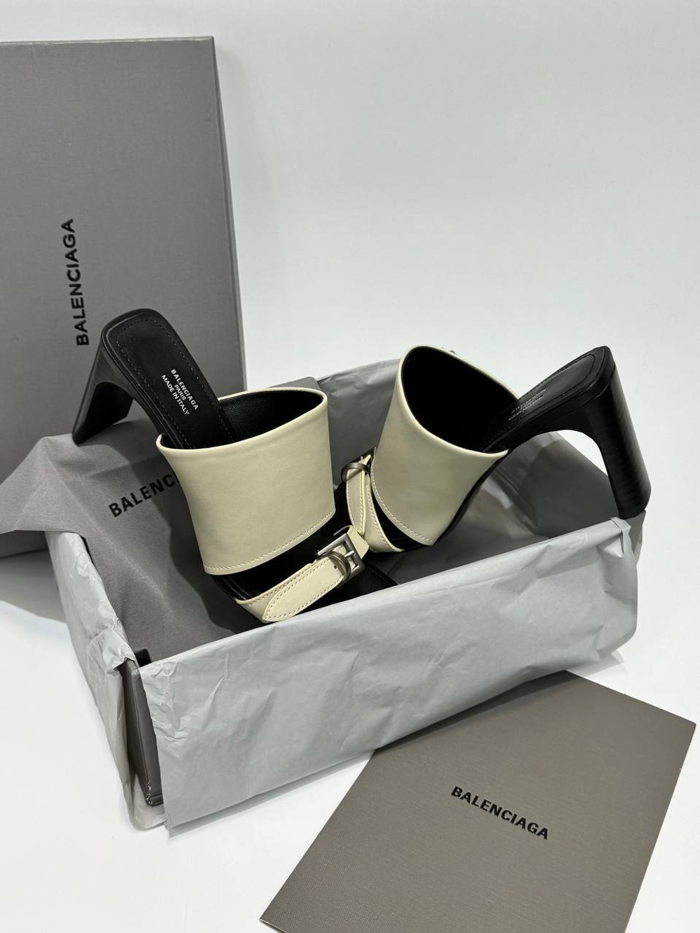 Босоножки Balenciaga