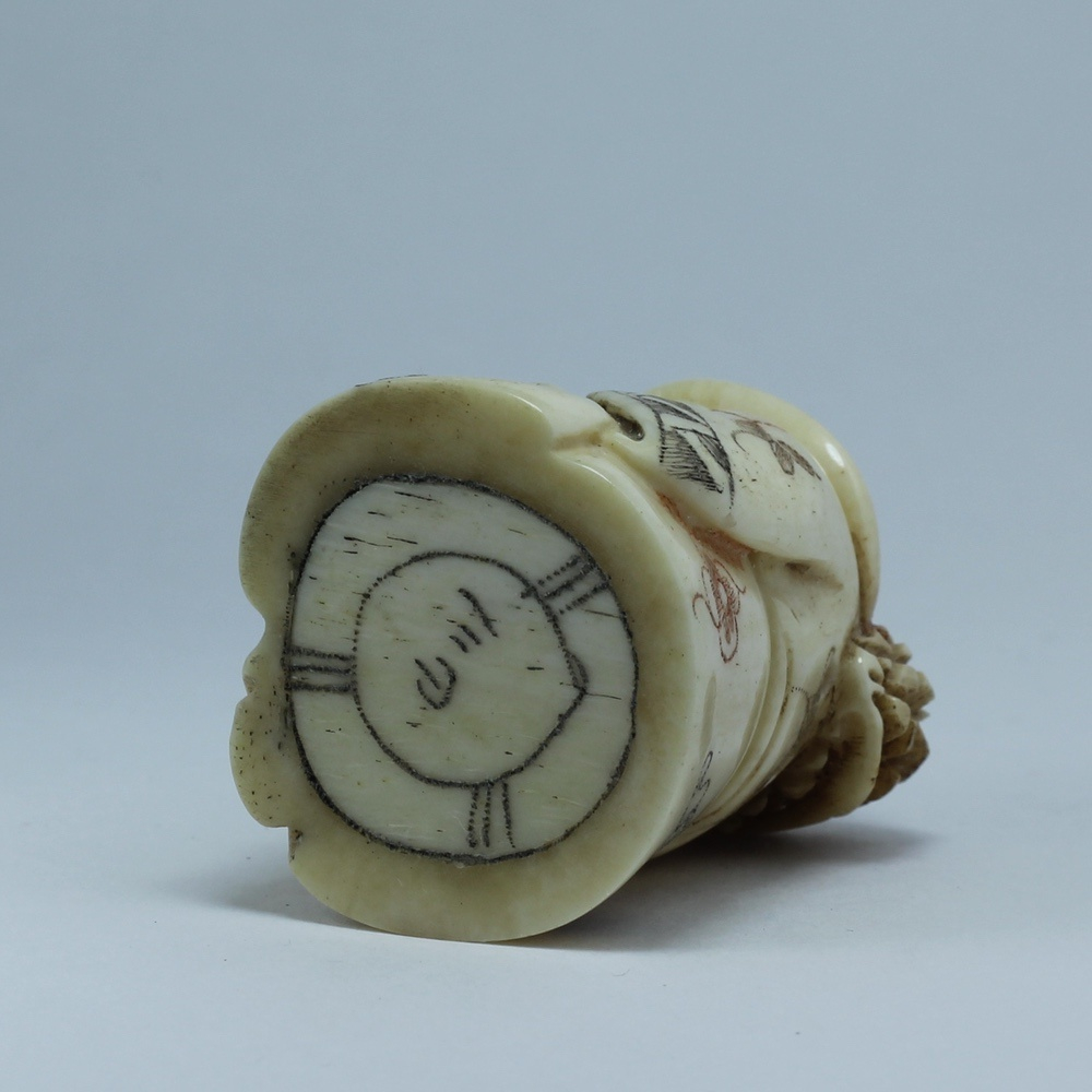 Нэцкэ Фукурокудзю с колосьями и мешком риса