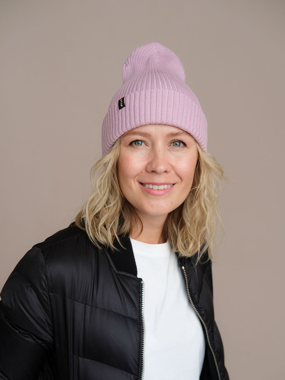 Шапка вязаная весенняя/осенняя МУЛА (Пудра)