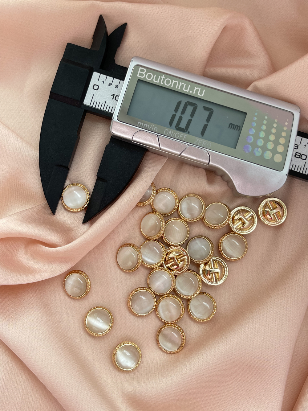 Пуговицы золото белая (серая перламутровая) луна на скрытой ножке