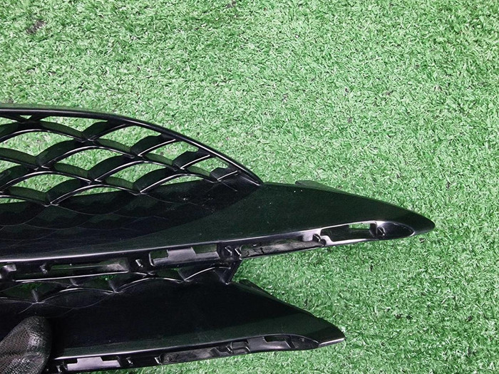 Решетка перед. бампера Mercedes S W222 (17-20) AMG