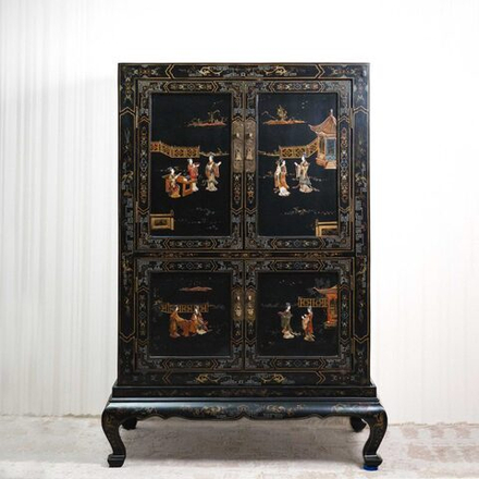 Шкаф в стиле Шинуазри