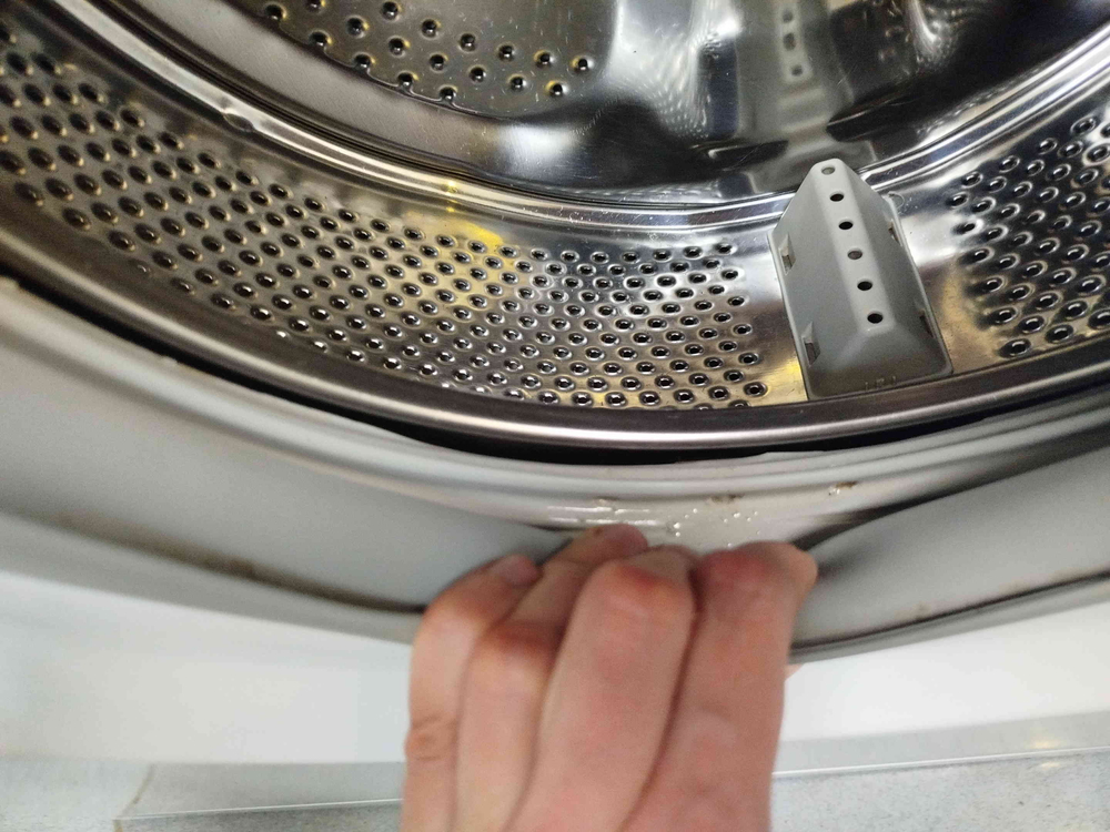 Стиральная машина Indesit WIUN 81 3,5 кг б/у