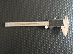 Mitutoyo Штангенциркуль 150 мм