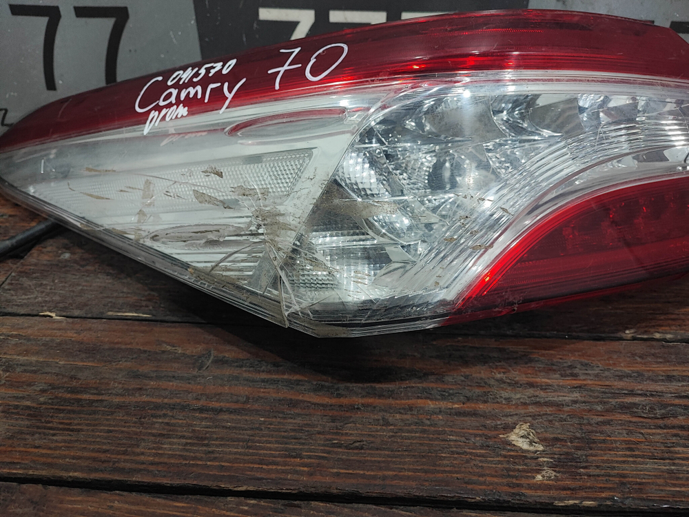 Фонарь задний левый LED Toyota Camry (XV70) 17-нв Б/У Оригинал 8156033690