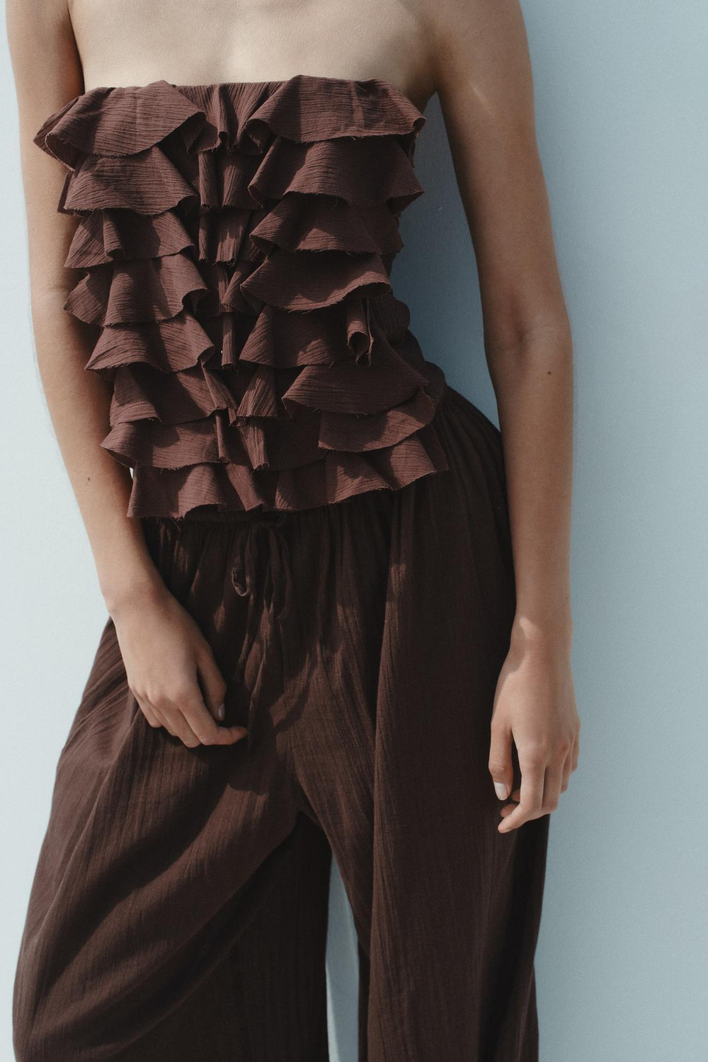 ZARA ТОП БЕЗ БРЕТЕЛЕЙ С ВОЛАНАМИ, ШОКОЛАДНЫЙ