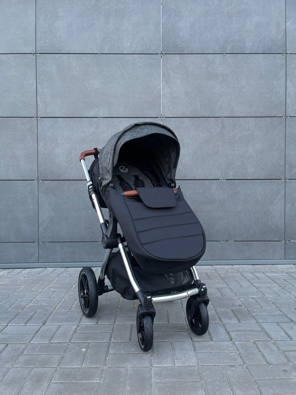Коляска-автолюлька+прогулочный блок Luxmom 701 / цвета