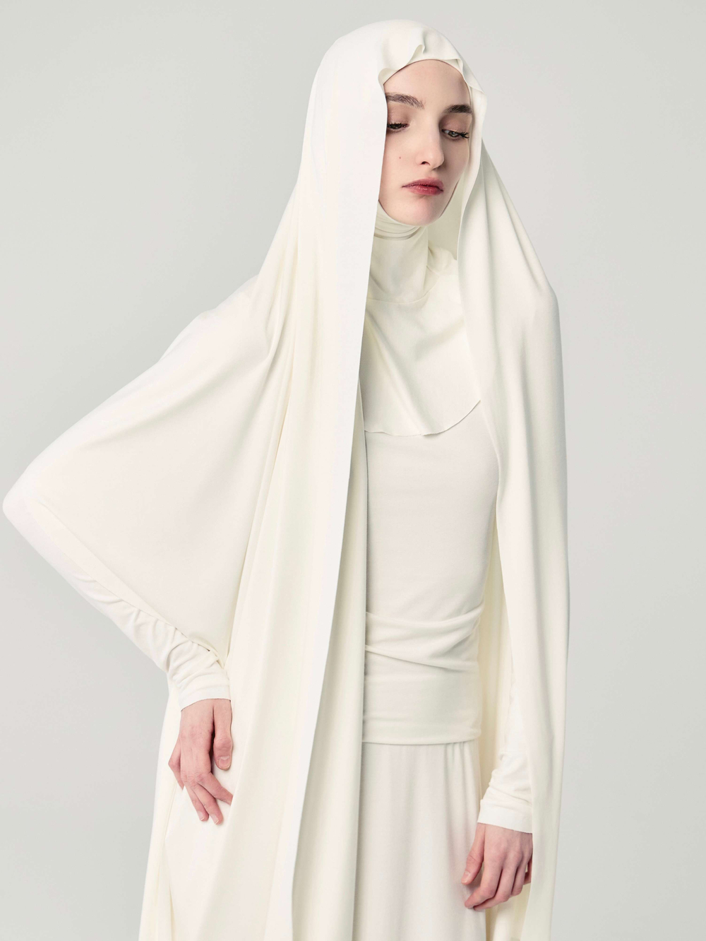 Балаклава Эдит белая