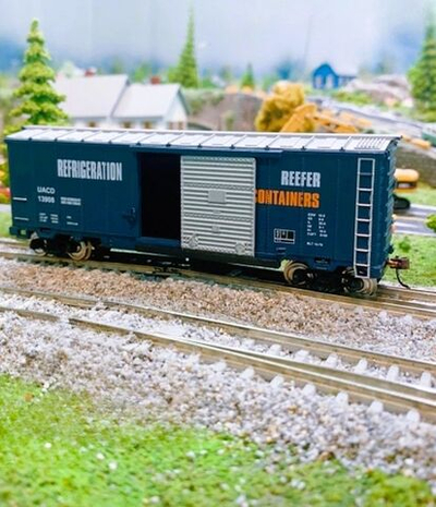 Модель Крытого вагона 40 box with sliding для Железной дороги HanFly Metal Model Train, 1 состав - HF98210 , Возрастные ограничения от 14+