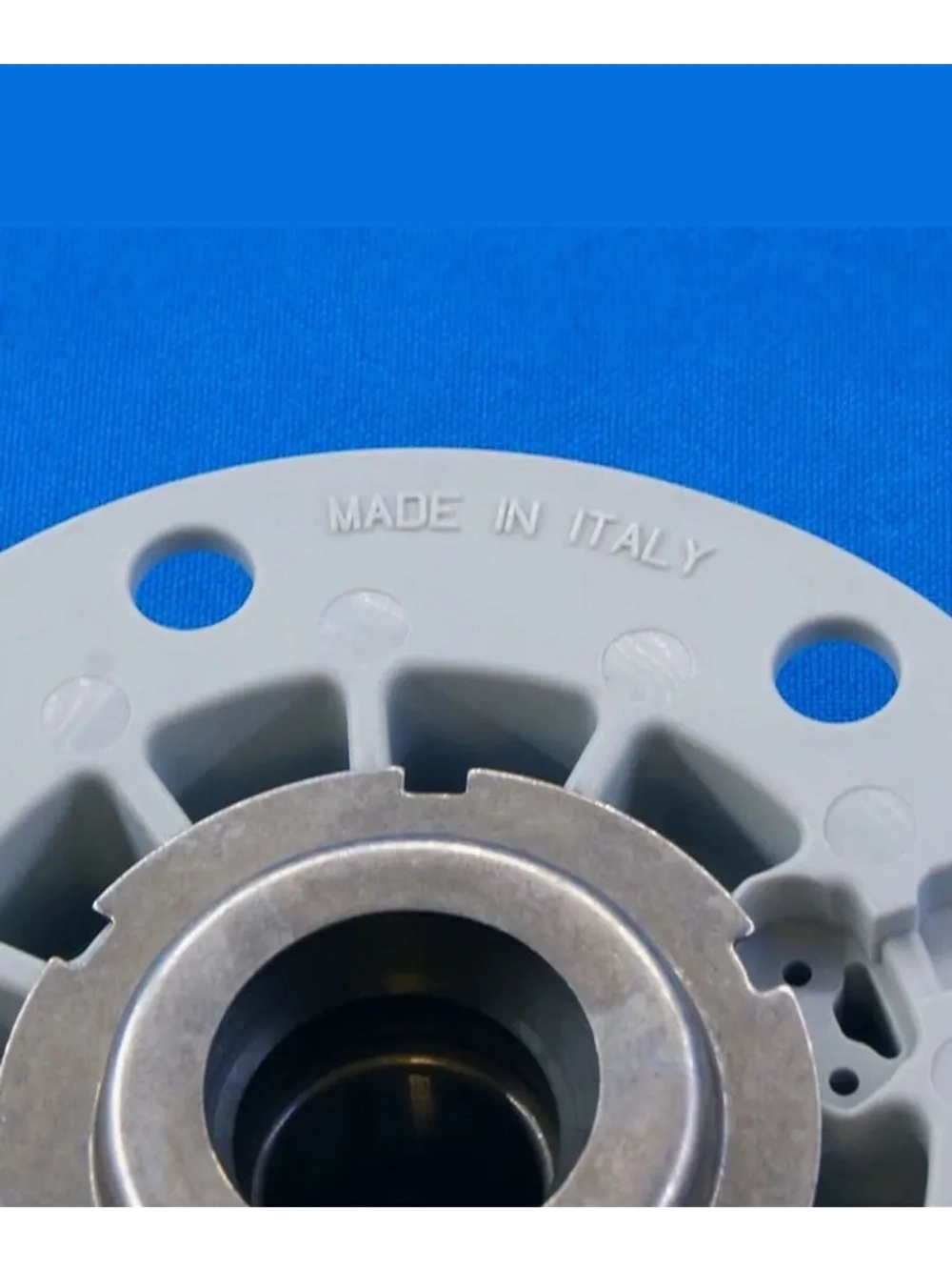 Суппорт стиральной машины 481231018578 (482000089807, C00309442, C00312160, C00327368, 481231019144, 481231019268, C00318643, C00456985)