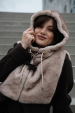 Меховой манишон 2в1 ореховый