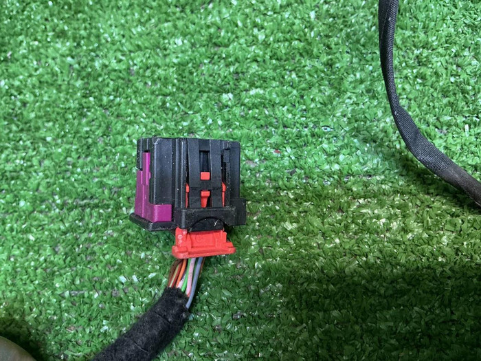 Проводка заднего бампера VW Touareg 3 (2018-н.в.)