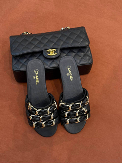 Шлепанцы Chanel